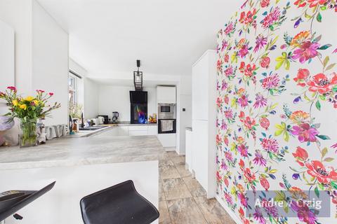 3 bedroom end of terrace house for sale, Castleton Road, Jarrow