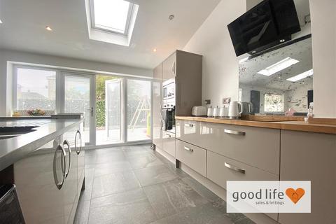3 bedroom detached house for sale, Cricklewood Drive, Houghton Le Spring DH4
