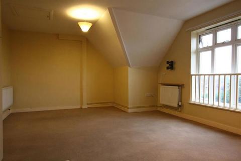 1 bedroom flat for sale, Lumley Road, Horley, Surrey, RH6 7LB