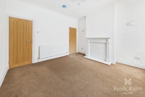 3 bedroom semi-detached house to rent, Garry Road, Sheffield S6