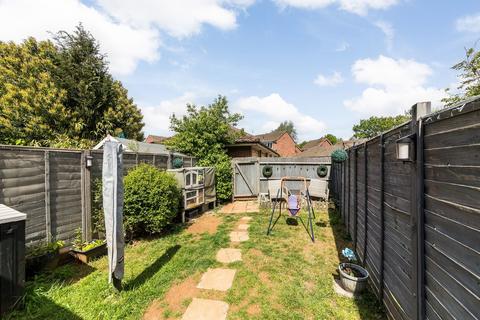 2 bedroom terraced house for sale, Winchelsea Close, Banbury OX16 1XQ