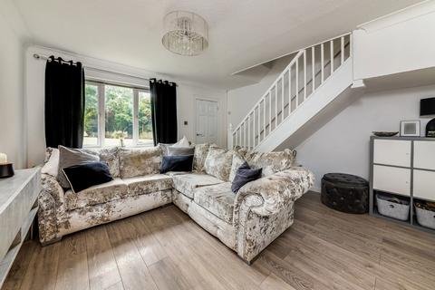 2 bedroom terraced house for sale, Winchelsea Close, Banbury OX16 1XQ