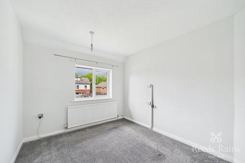 3 bedroom semi-detached house to rent, Wordsworth Drive, Rotherham, South Yorkshire, S65