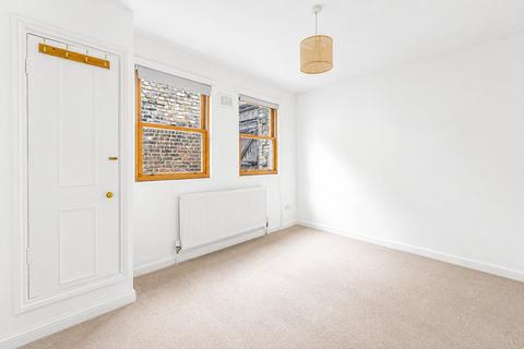 2 bedroom flat to rent, Friary Road, London