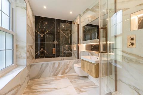 3 bedroom apartment for sale, Green Lane, Cobham, Surrey, KT11