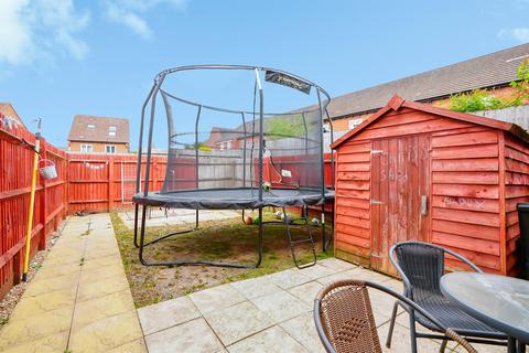 3 bedroom end of terrace house for sale, Greenfinch Road, Didcot