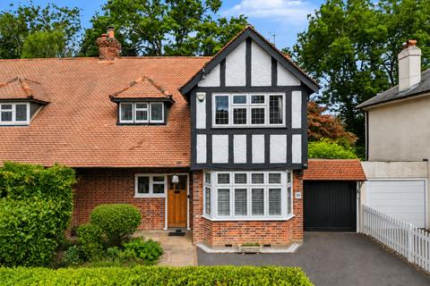 The Woodlands, Esher, KT10