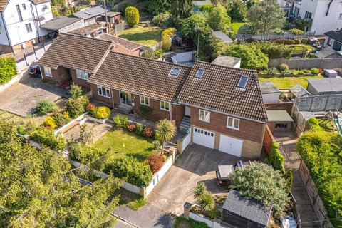 3 bedroom semi-detached bungalow for sale, Derehams Avenue, Loudwater, HP10