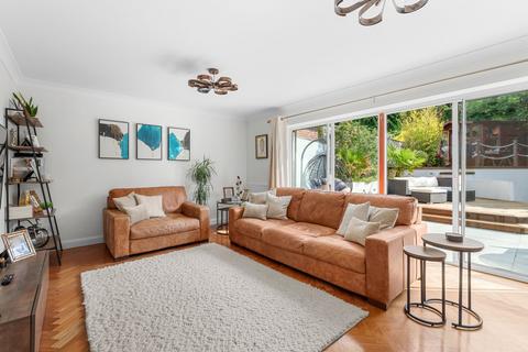3 bedroom semi-detached bungalow for sale, Derehams Avenue, Loudwater, HP10