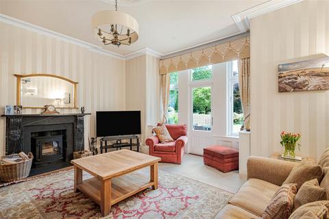 4 bedroom detached house for sale, Yelverton - Adjacent to Roborough Down