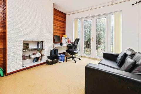 4 bedroom semi-detached house for sale, Chester Road, Kingshurst, BIRMINGHAM