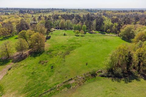 4 bedroom equestrian property for sale, Hay Lane, Fulmer SL3