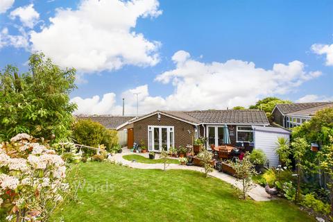 2 bedroom detached bungalow for sale, Seacroft Road, Broadstairs CT10