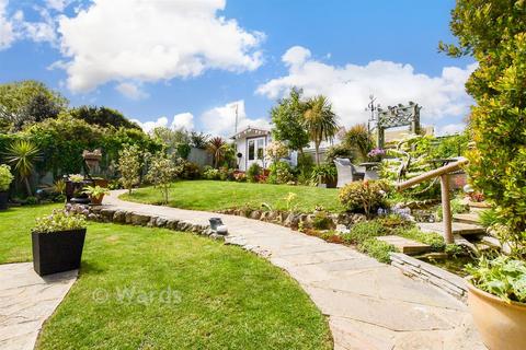 2 bedroom detached bungalow for sale, Seacroft Road, Broadstairs CT10