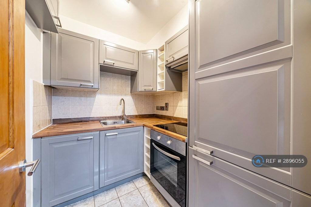 Apartment in London - View 3