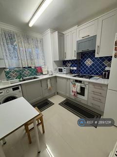 1 bedroom in a flat share to rent, Bayswater, London, W2