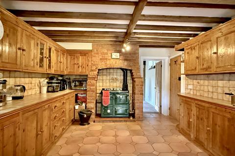 4 bedroom detached house for sale, Linslade Cottage, Linford, BH24 3HY