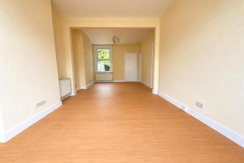 2 bedroom end of terrace house to rent, Church Road, Bexleyheath DA7