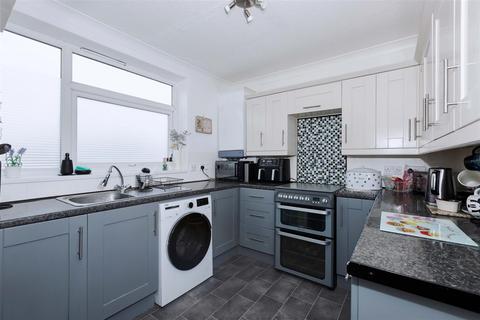 2 bedroom apartment for sale, The Causeway, Goring-By-Sea, Worthing