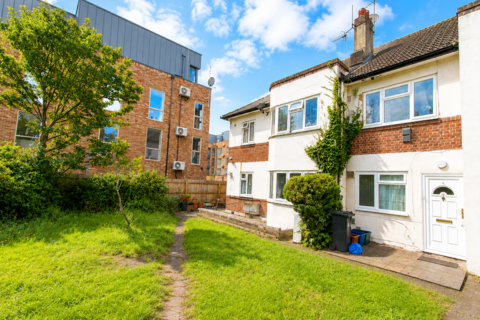 Fir Tree Road, Hounslow, Middlesex, TW4