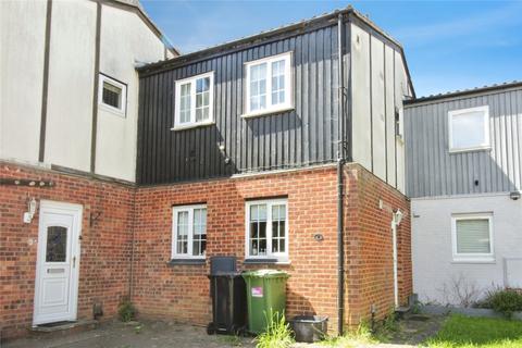 3 bedroom terraced house to rent, Oakdene Road, Pitsea, Basildon, SS13