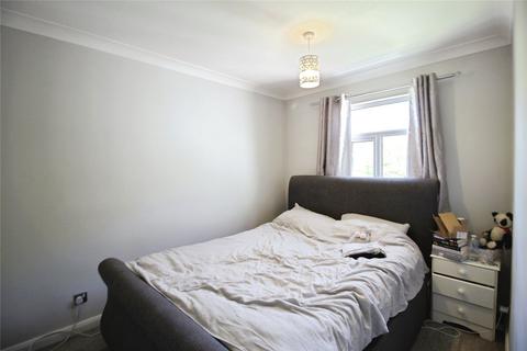 3 bedroom terraced house to rent, Oakdene Road, Pitsea, Basildon, SS13