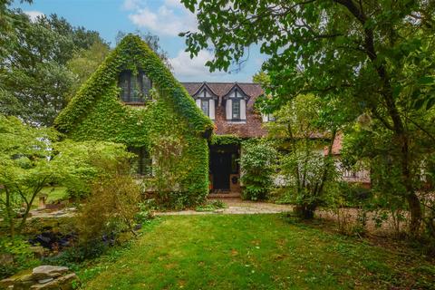 Long Ridings Avenue, Hutton, Brentwood