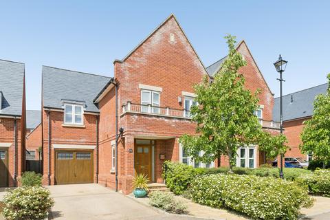 4 bedroom semi-detached house for sale, Butterwick Way, Welwyn AL6