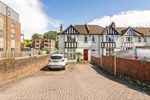 Brighton Road, Purley CR8