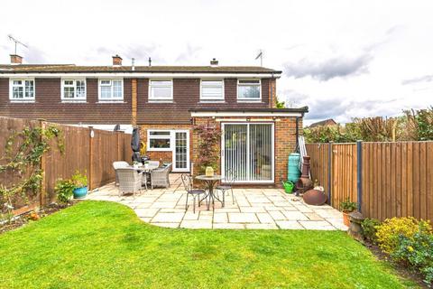 4 bedroom end of terrace house for sale, Howard Agne Close, Bovingdon Hemel Hempstead, HP3