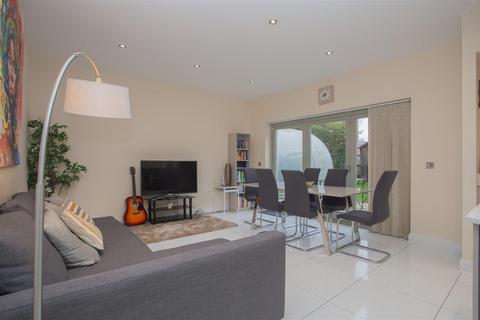5 bedroom detached house for sale, Vawser Crescent, Peterborough PE3