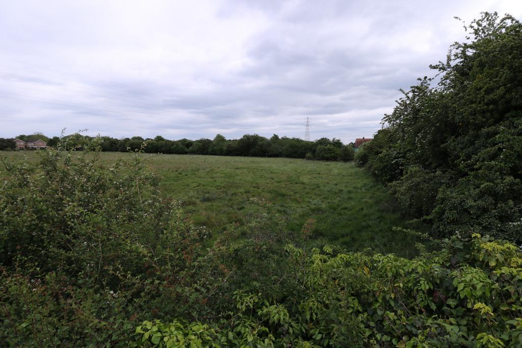 Backs onto farm land