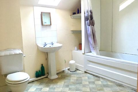 2 bedroom flat to rent, North Street, Charing Cross, Glasgow, G3