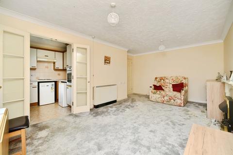 1 bedroom flat for sale, St. Peters Close, Hove
