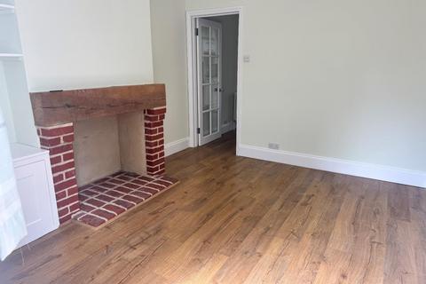 2 bedroom terraced house to rent, Park Road, Herts SG12