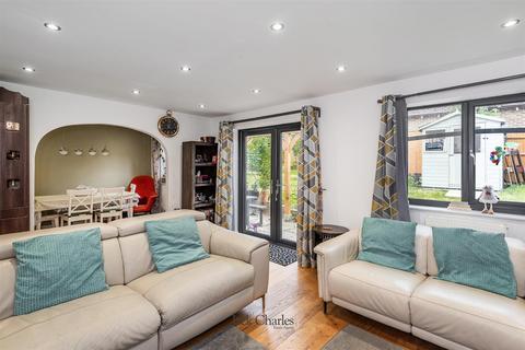 4 bedroom detached house for sale, College Avenue, Tonbridge