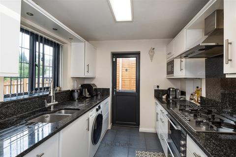 4 bedroom detached house for sale, College Avenue, Tonbridge