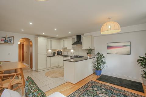 2 bedroom flat for sale, Westcote Place, Chipping Norton OX7