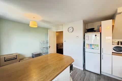 3 bedroom terraced house for sale, Windrush, Highworth, Swindon