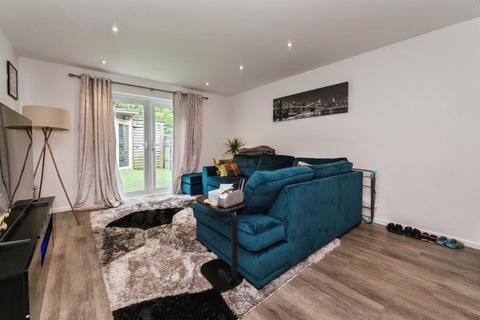 undefined, Poppy Close, Exeter