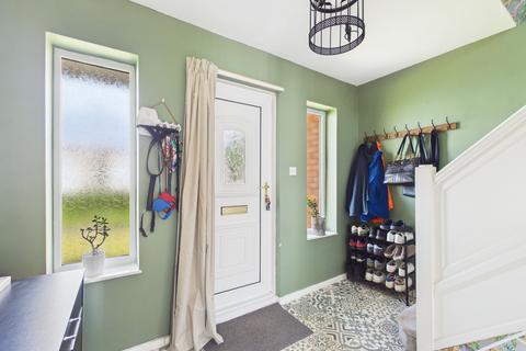 3 bedroom semi-detached house for sale, Peterborough Road, Scunthorpe DN16