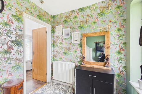 3 bedroom semi-detached house for sale, Peterborough Road, Scunthorpe DN16