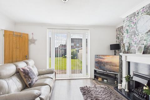 3 bedroom semi-detached house for sale, Peterborough Road, Scunthorpe DN16
