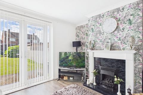 3 bedroom semi-detached house for sale, Peterborough Road, Scunthorpe DN16