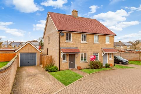 2 bedroom semi-detached house to rent, Augustan Road, Chesterton