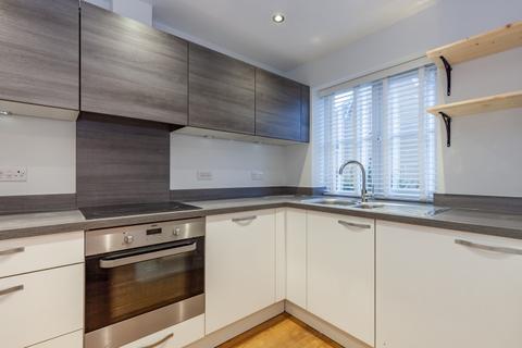 2 bedroom semi-detached house to rent, Augustan Road, Chesterton