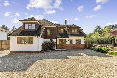 4 bedroom detached house for sale, Frensham Vale, Farnham, Surrey, GU10