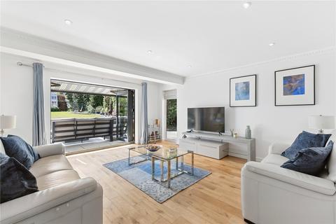 4 bedroom detached house for sale, Frensham Vale, Farnham, Surrey, GU10