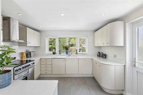 4 bedroom detached house for sale, Frensham Vale, Farnham, Surrey, GU10