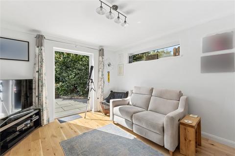 4 bedroom detached house for sale, Frensham Vale, Farnham, Surrey, GU10